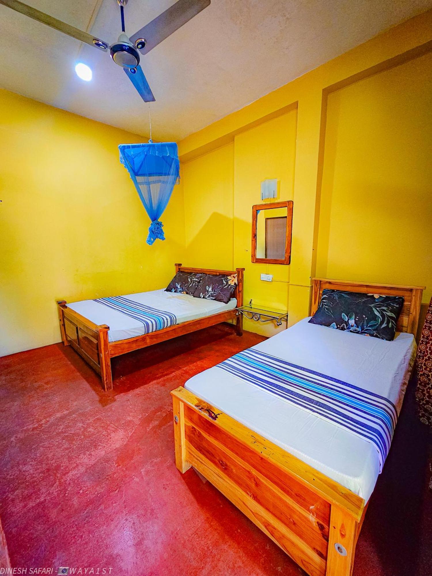 Dinesh Safari Homestay Udawalawe Buitenkant foto
