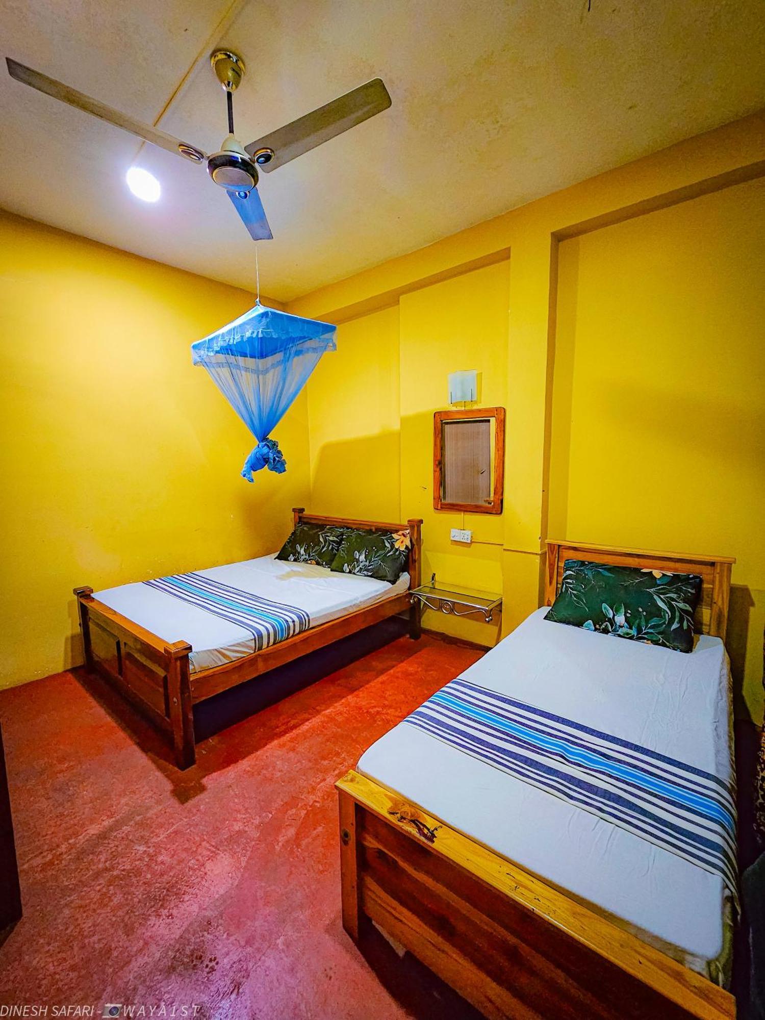 Dinesh Safari Homestay Udawalawe Buitenkant foto