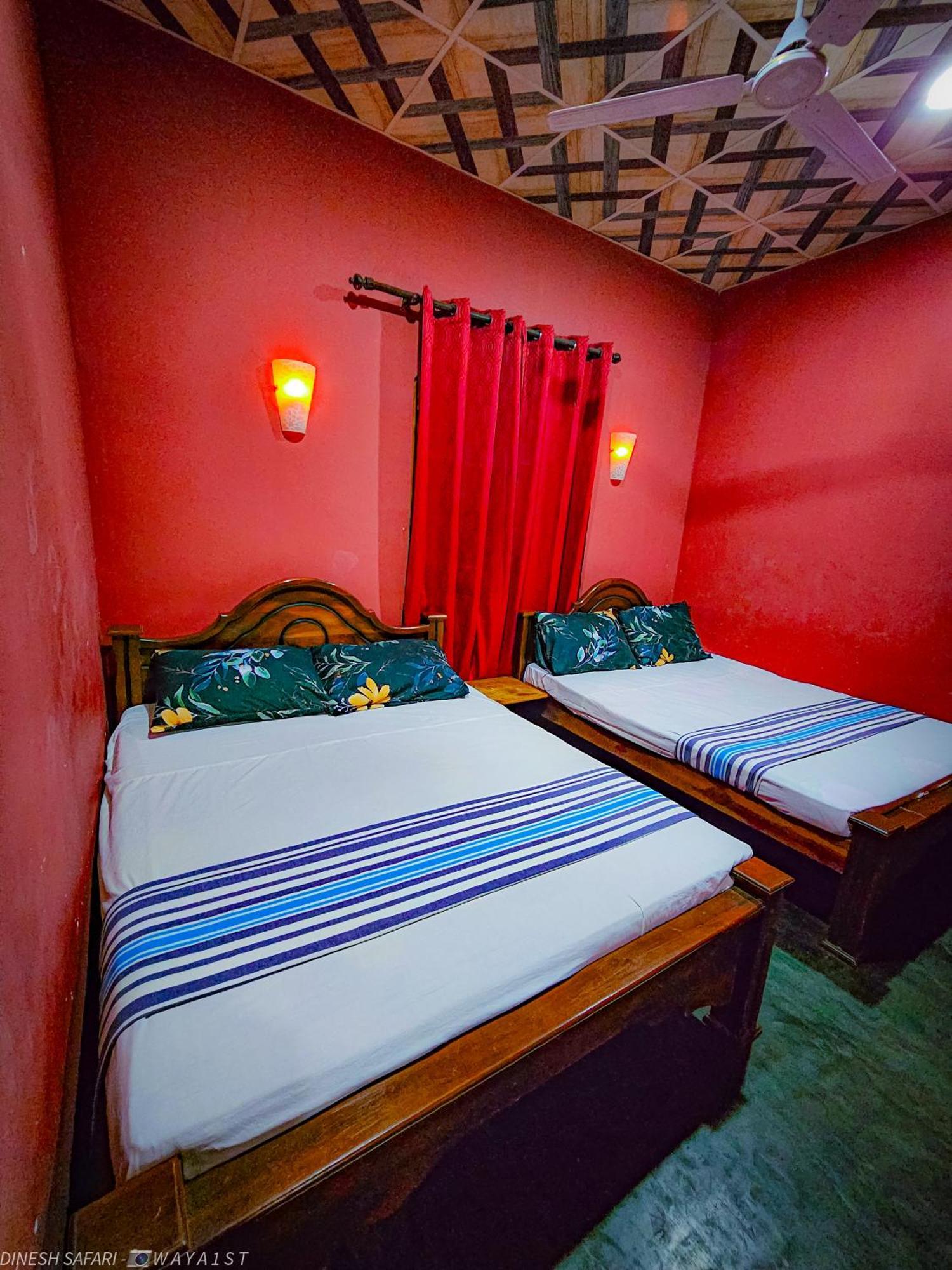 Dinesh Safari Homestay Udawalawe Buitenkant foto