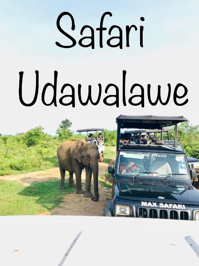 Dinesh Safari Homestay Udawalawe Buitenkant foto