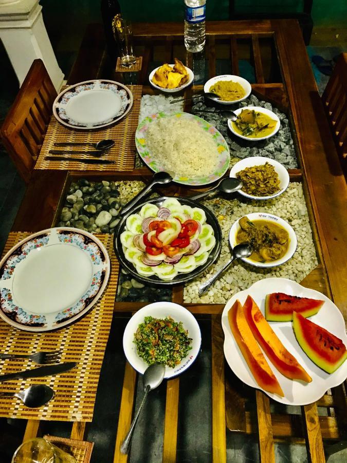 Dinesh Safari Homestay Udawalawe Buitenkant foto